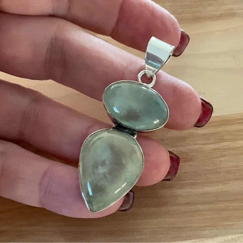 Solid 925 Sterling Silver Prehnite Pendant - Picture 3 of 5